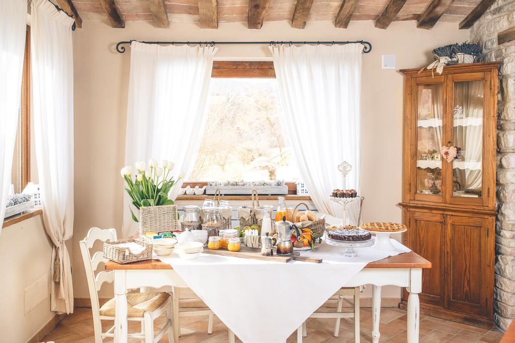 Agriturismo Casal San Sergio フォッソンブローネ エクステリア 写真